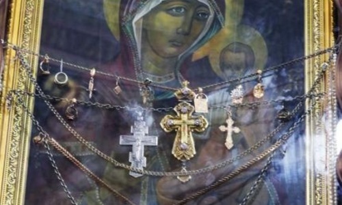 Икона Богородицы в одно время оказалась в Румынии и в Крыму