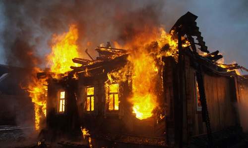 В Крыму вместе с деревянным домом сгорел его хозяин