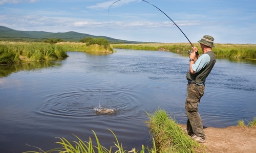Крымчанам грозит пять лет за рыбалку в чужом пруду