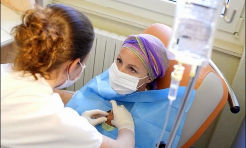 В Севастополе медики отказались лечить онкобольную
