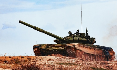 На танки в Крыму наваривают решетки