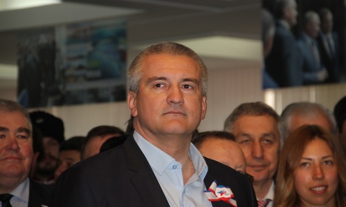 Аксенов решил, кто будет отбирать мэров в Крыму