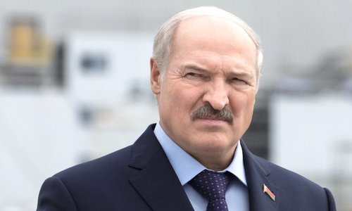 Лукашенко просят наладить авиа и ж/д сообщение с Крымом