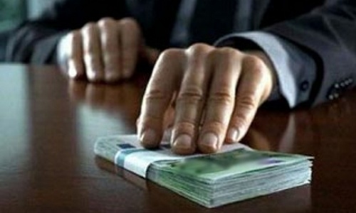Средняя взятка в Крыму – 100 000 рублей