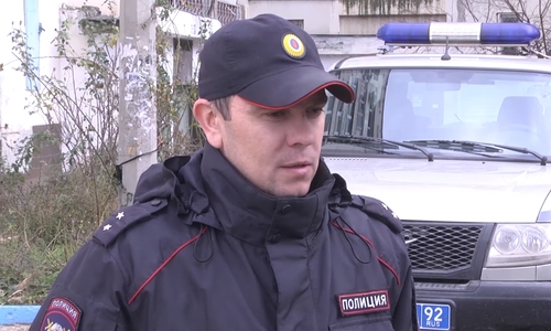 В Севастополе полицейские спасли людей из горящей квартиры