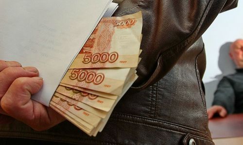 Бизнесмен в Крыму хотел купить «крышу» в ФСБ за 2,5 миллиона