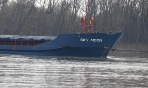 Украина конфискует судно за поездку в Крым