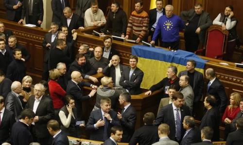 Карта Украины без Крыма не вызвала реакции в Раде