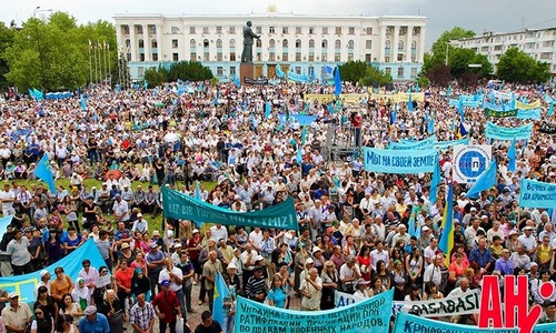 «Къырым бирлиги» заберет у Меджлиса крымских татар