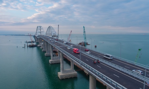 Упавший ж/д пролет Крымского моста не испортит планы строителей