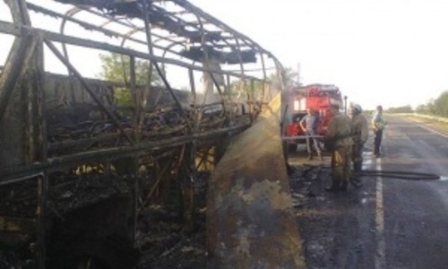 Следком занялся сгоревшим на Ялтинской трассе автобусом