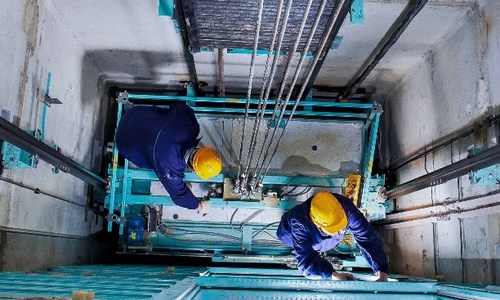 Крым попросил у России полтора миллиарда на лифты