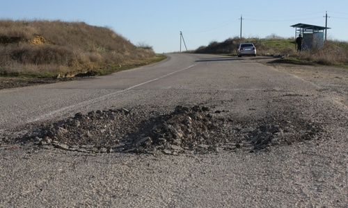 Дорогу Орловка – Бахчисарай закрыли для грузовиков