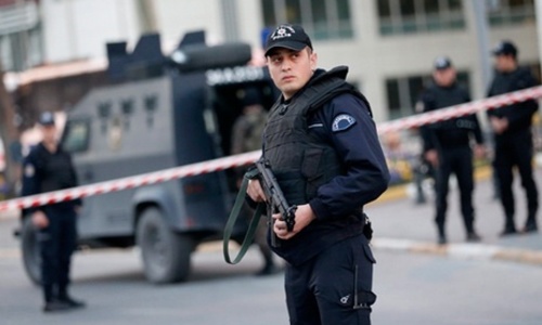 В Турции отбита атака на военную базу, 35 боевиков уничтожены