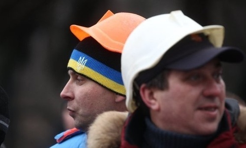 Украинские шахтеры бастуют на границе