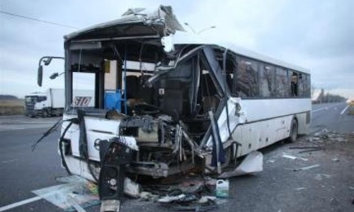 Автобус с туристами из Крыма разбился в Ростовской области