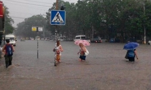 Ливни подпитали недовольство крымчан