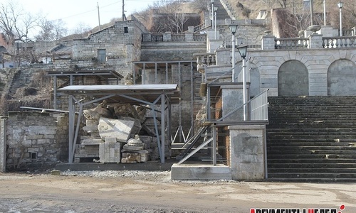 Путин подгоняет власти с реставрацией лестницы в Керчи