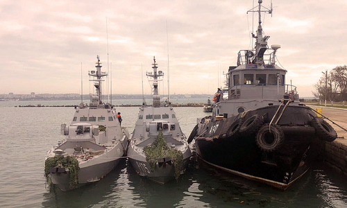 Украина утверждает, что ей отдали моряков, но не отдали корабли