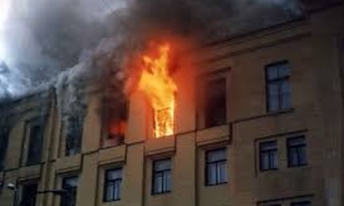 В Крыму за сутки из огня спасли троих. Один в больнице