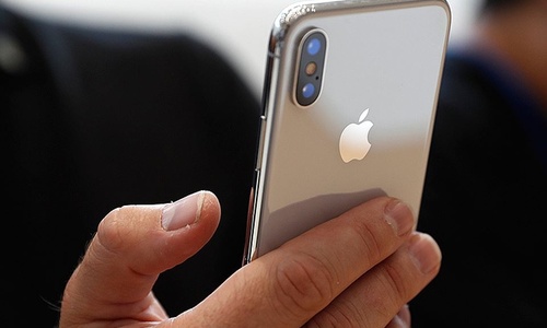 Чиновникам Крыма за бюджетные деньги купили iPhone X