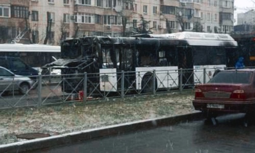Утро понедельника в Симферополе началось с горящего автобуса