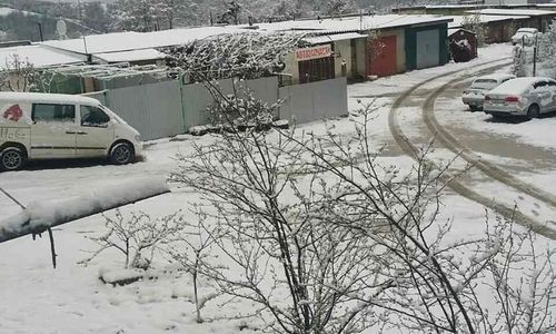 Перевальное в Крыму засыпало снегом