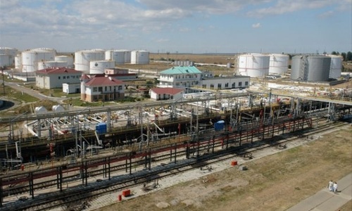 Феодосийская нефтебаза простаивает зря