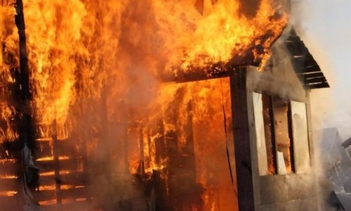 На пожаре в Первомайском чуть не сгорел мужчина