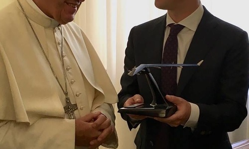 Папа Римский встретился с основателем Facebook