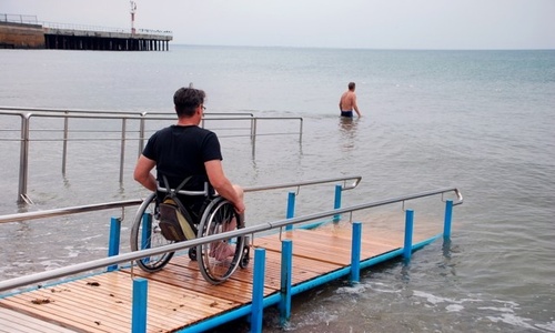 Феодосия сэкономит на пляже для инвалидов
