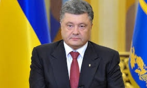 Порошенко решил лишить крымчан гражданства Украины