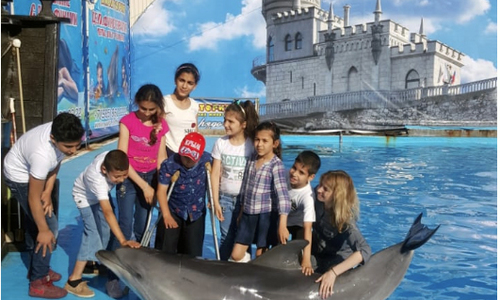 Поклонская показала детям из Сирии, что такое российский День защиты детей