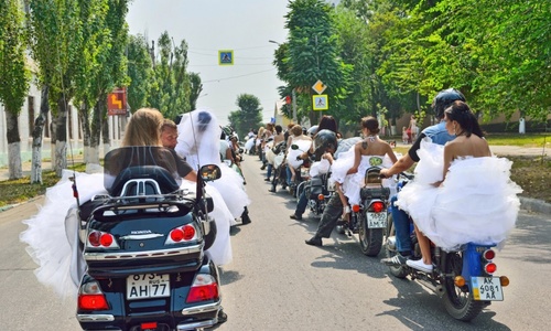 Керченские невесты заявятся в Феодосию на мотоциклах