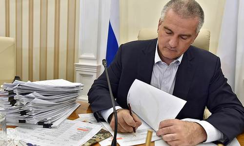 Крымских коррупционеров ловят на деньги Аксенова
