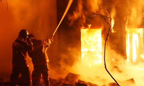 В Алупке сгорел многоквартирный дом