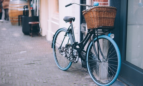 У севастопольца из подъезда дома украли велосипед