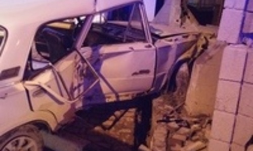 В Судаке спасатели «вырезали» подростков из авто