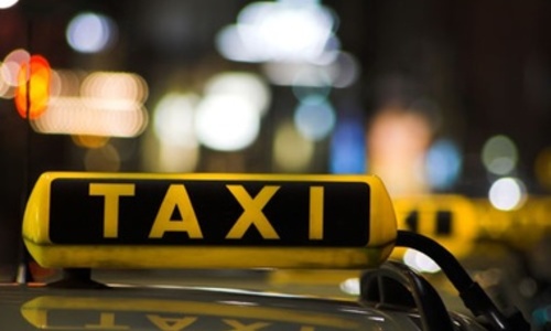 Крымских таксистов штрафуют за отсутствие лицензий, которые негде оформить