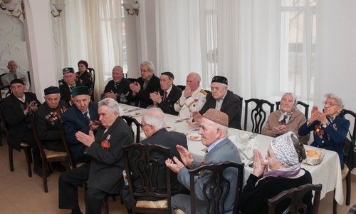 Ветеранам Ялты устроят праздник с едой и лекарствами