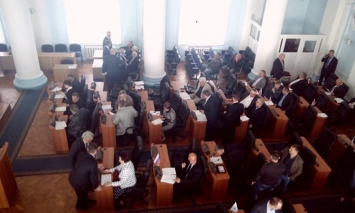 Каждый севастопольский депутат может сесть на три стула