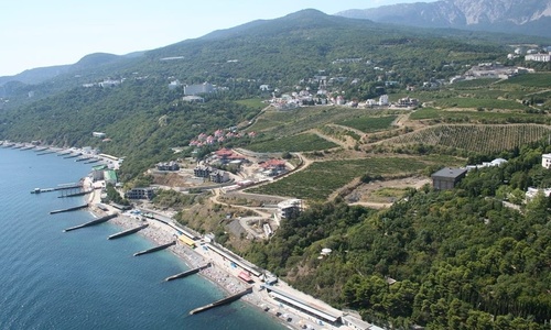 В Крыму досрочно отменят мораторий на сделки с недвижимостью у моря