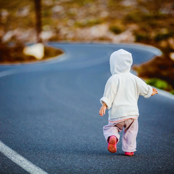 Осторожно! В Крыму дороги переходят четырехлетние дети без родителей