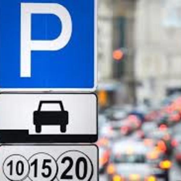 В Севастополе стало в три раза больше платных парковочных мест
