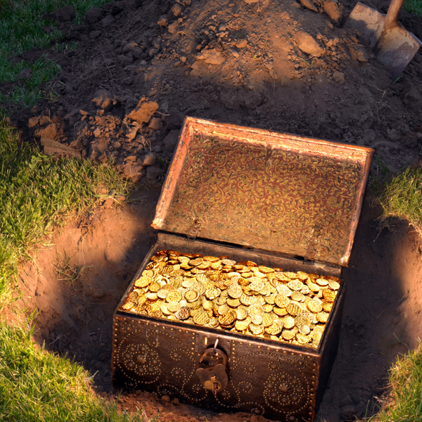 Севастополец украл 2 миллиона и спрятал их на кладбище