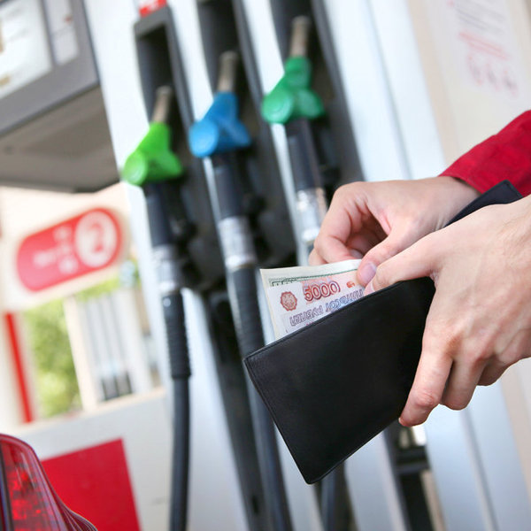 В Севастополе бензин дороже, чем в других городах ЮФО