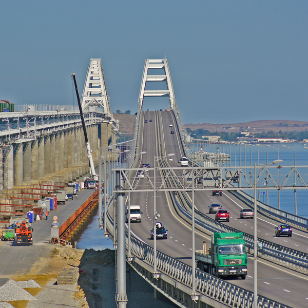 На Крымском мосту насчитали больше 700 тысяч грузовиков