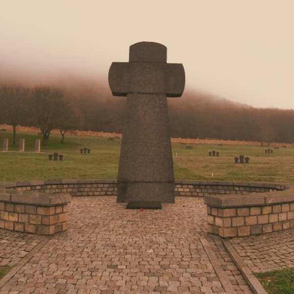 Немецкое военное кладбище в Крыму с высоты в 200 метров