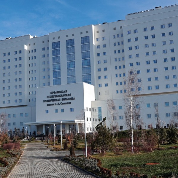 После критики Путина Аксенов пообещал построить новые больницы